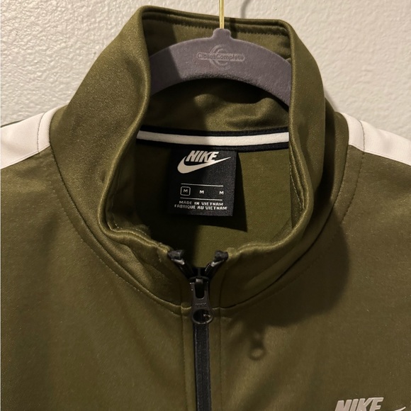 Nike Green Zip Up Jacket - Picture 5 of 9